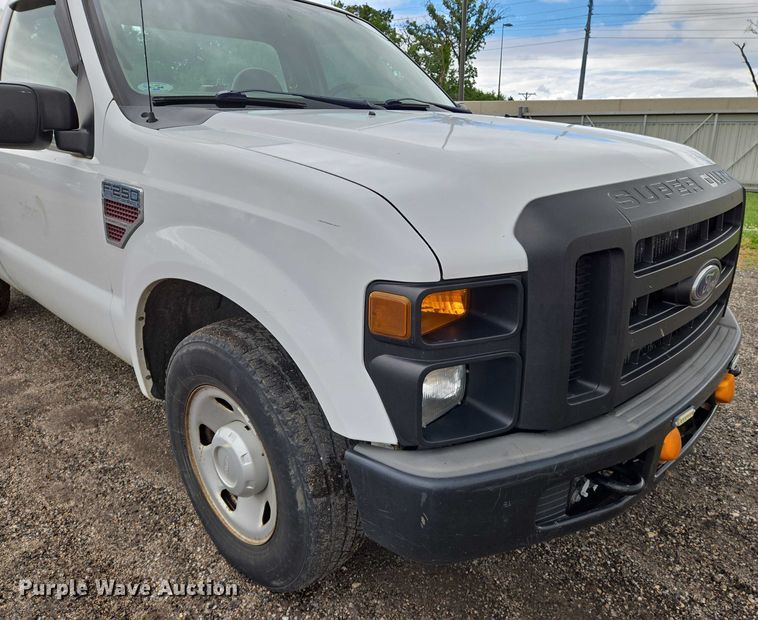 image for item EN8024 2008 Ford F250 Super Duty XL pickup truck