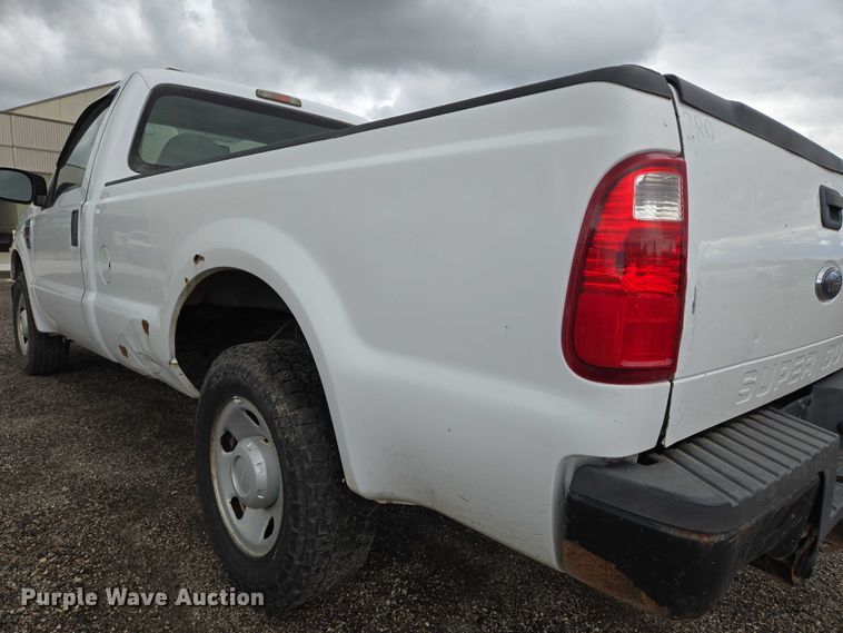 image for item EN8024 2008 Ford F250 Super Duty XL pickup truck
