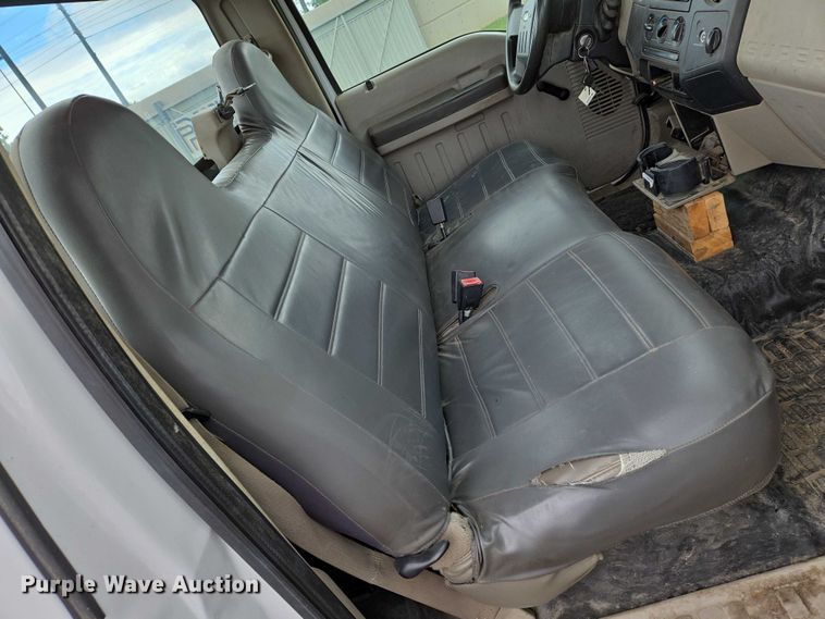 image for item EN8024 2008 Ford F250 Super Duty XL pickup truck