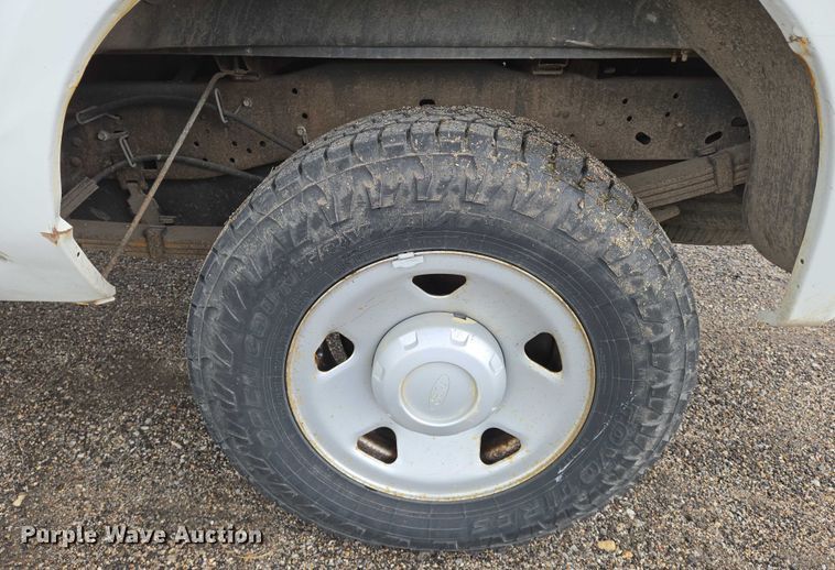 image for item EN8024 2008 Ford F250 Super Duty XL pickup truck