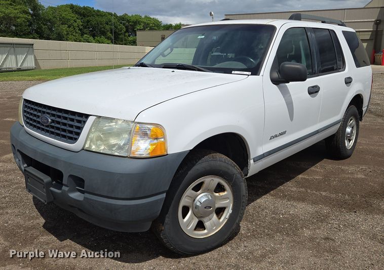 image for item EN8027 2005 Ford Explorer SUV