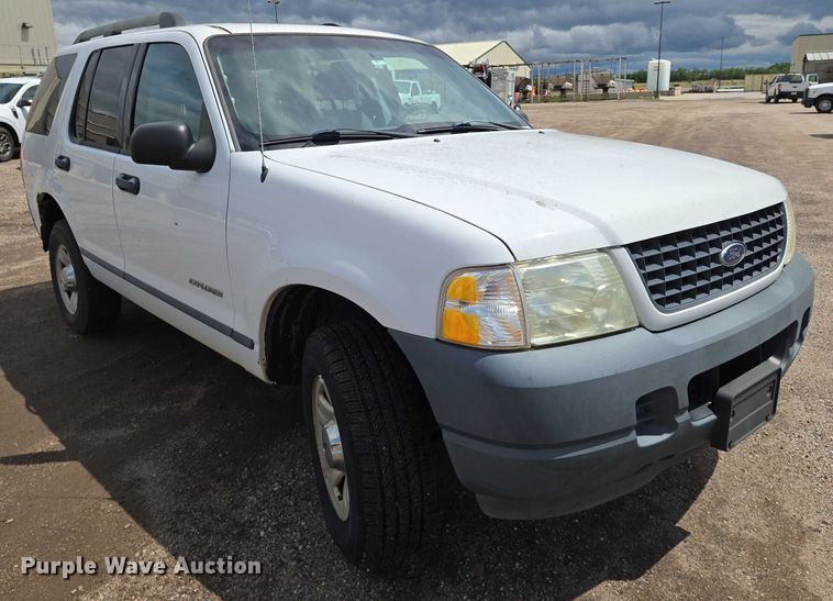 image for item EN8027 2005 Ford Explorer SUV