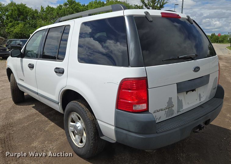 image for item EN8027 2005 Ford Explorer SUV