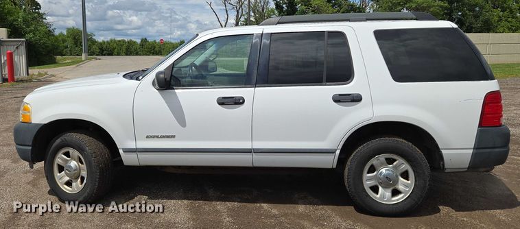 image for item EN8027 2005 Ford Explorer SUV