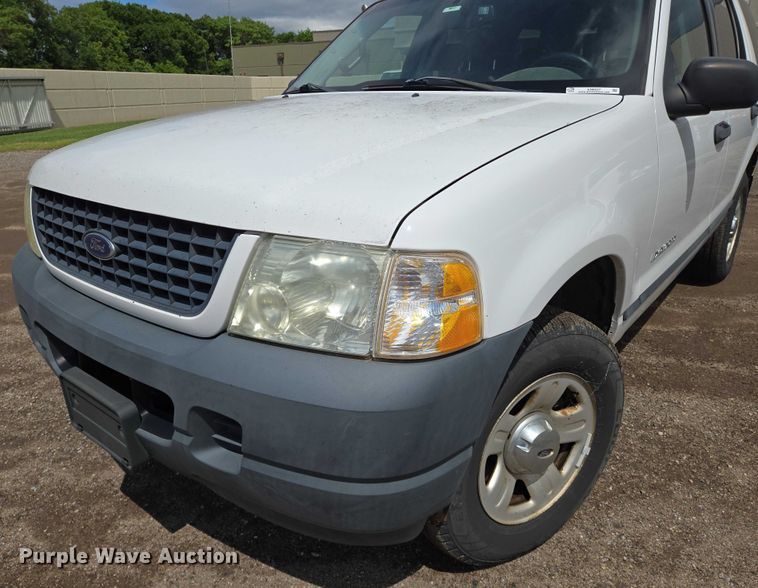 image for item EN8027 2005 Ford Explorer SUV