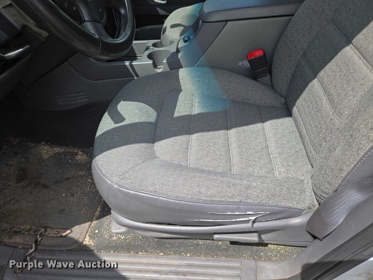 image for item EN8027 2005 Ford Explorer SUV