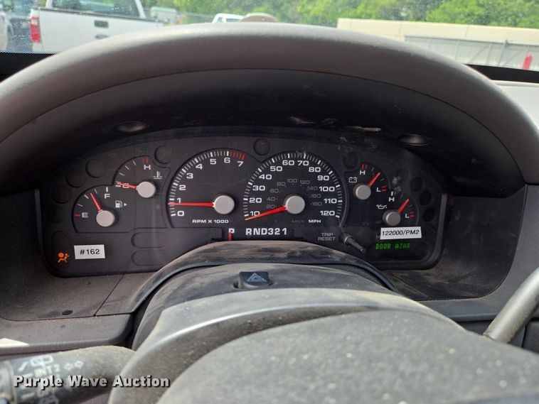 image for item EN8027 2005 Ford Explorer SUV