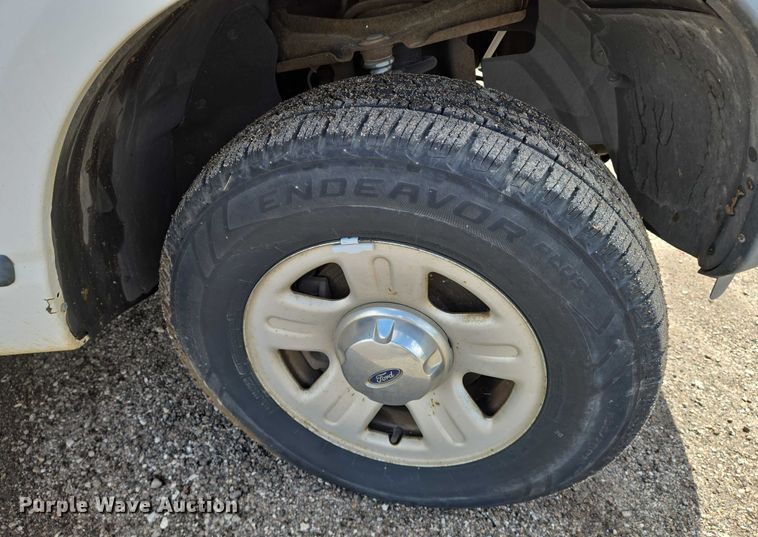 image for item EN8027 2005 Ford Explorer SUV