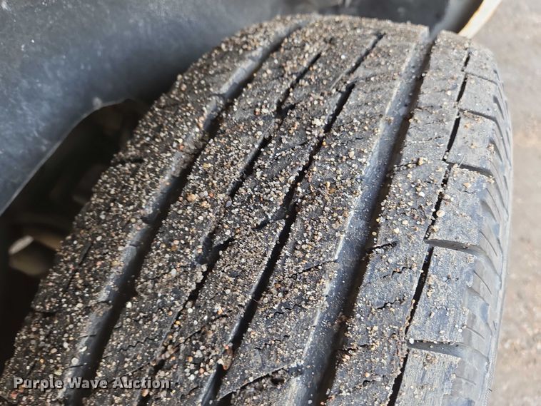 image for item EN8027 2005 Ford Explorer SUV