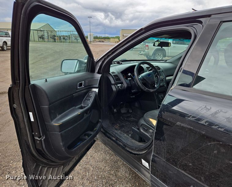 image for item EN8028 2016 Ford  Explorer Police Interceptor SUV