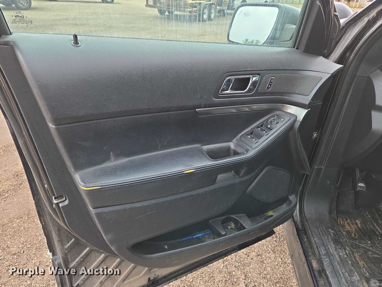 image for item EN8028 2016 Ford  Explorer Police Interceptor SUV