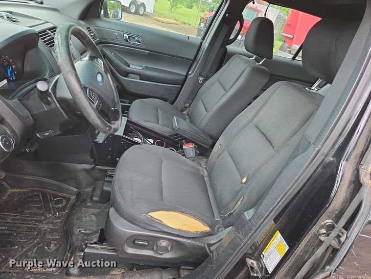 image for item EN8028 2016 Ford  Explorer Police Interceptor SUV