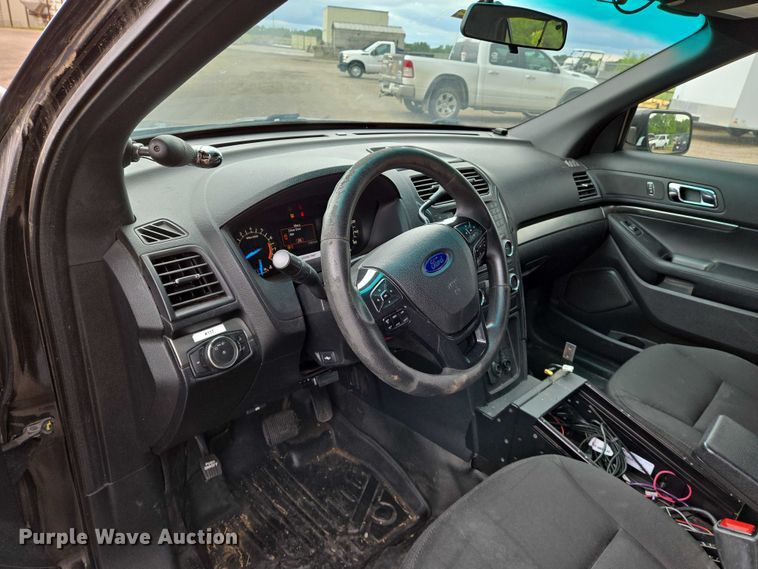 image for item EN8028 2016 Ford  Explorer Police Interceptor SUV