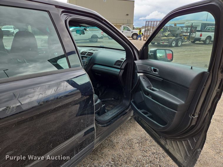 image for item EN8028 2016 Ford  Explorer Police Interceptor SUV