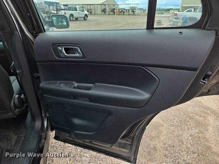 image for item EN8028 2016 Ford  Explorer Police Interceptor SUV