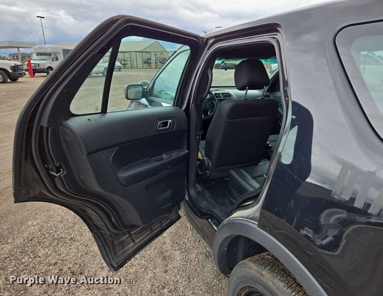 image for item EN8028 2016 Ford  Explorer Police Interceptor SUV