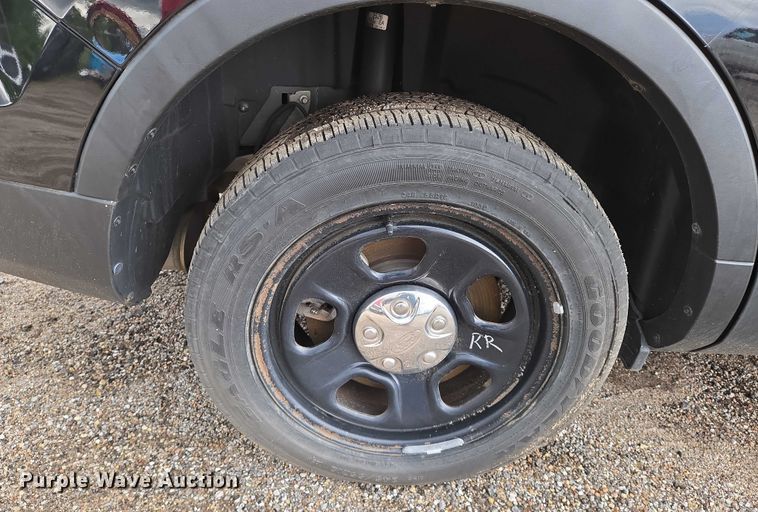 image for item EN8028 2016 Ford  Explorer Police Interceptor SUV