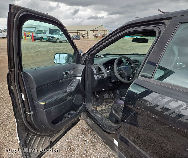 image for item EN8029 2016 Ford Explorer Police Interceptor SUV