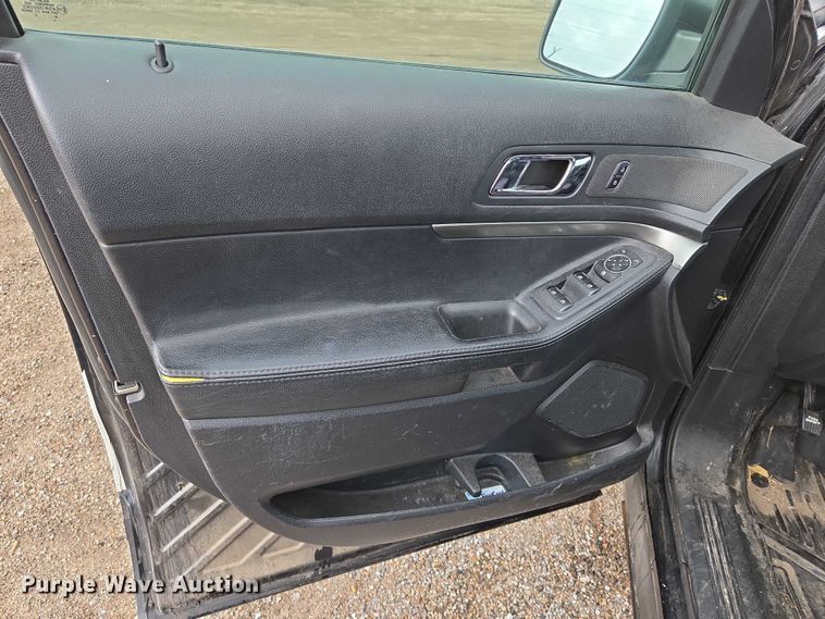 image for item EN8029 2016 Ford Explorer Police Interceptor SUV