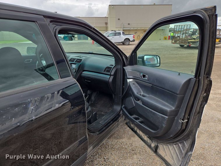 image for item EN8029 2016 Ford Explorer Police Interceptor SUV