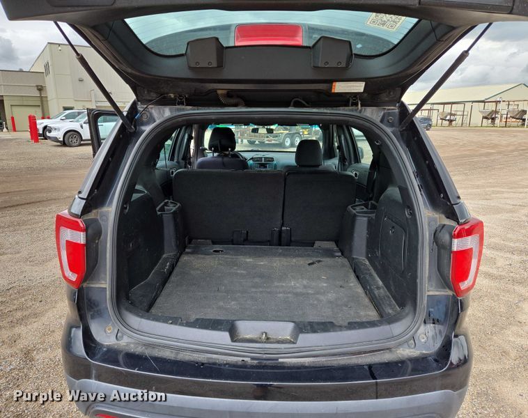 image for item EN8029 2016 Ford Explorer Police Interceptor SUV