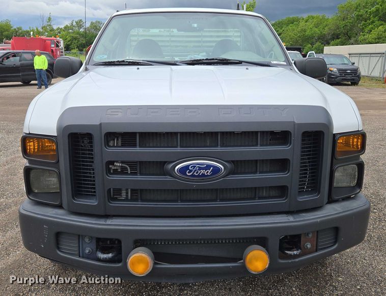 image for item EN8033 2008 Ford F250 Super Duty XL pickup truck