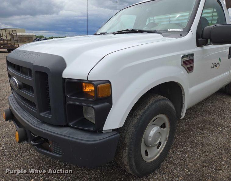 image for item EN8033 2008 Ford F250 Super Duty XL pickup truck