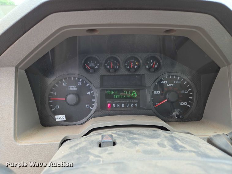 image for item EN8033 2008 Ford F250 Super Duty XL pickup truck