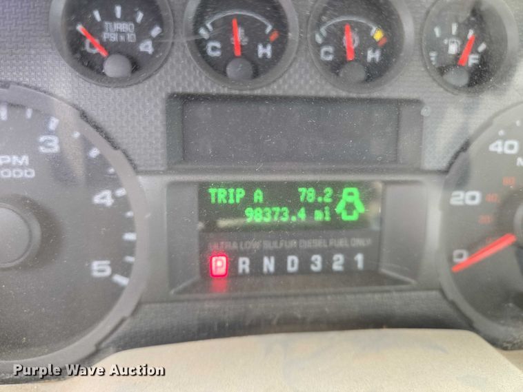 image for item EN8033 2008 Ford F250 Super Duty XL pickup truck