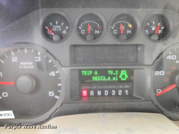 image for item EN8033 2008 Ford F250 Super Duty XL pickup truck