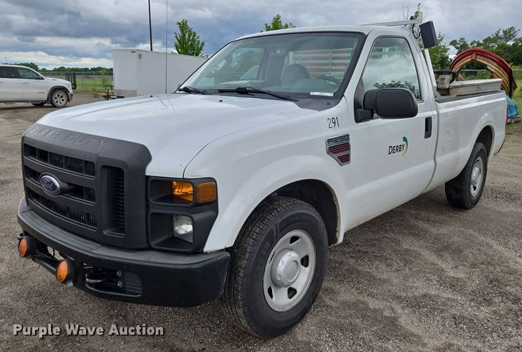 image for item EN8034 2008 Ford F250 Super Duty XL pickup truck