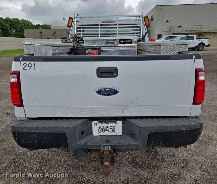 image for item EN8034 2008 Ford F250 Super Duty XL pickup truck