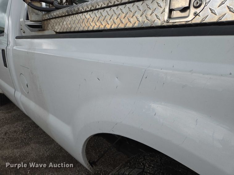 image for item EN8034 2008 Ford F250 Super Duty XL pickup truck