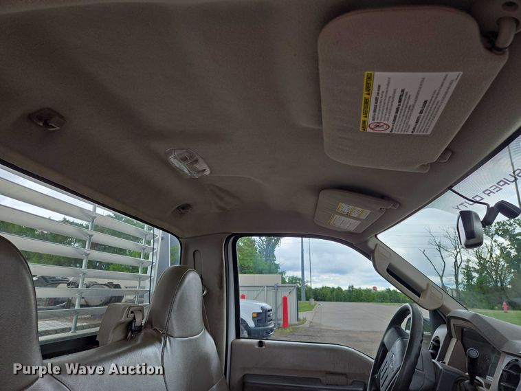 image for item EN8034 2008 Ford F250 Super Duty XL pickup truck