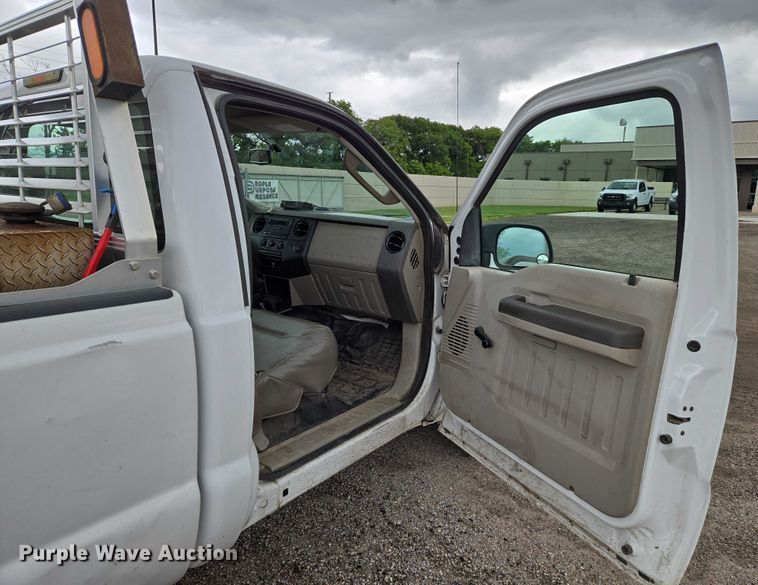 image for item EN8034 2008 Ford F250 Super Duty XL pickup truck