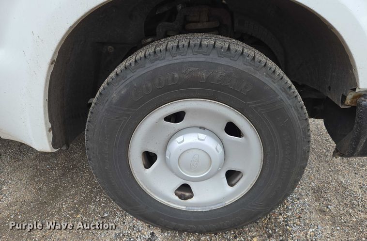 image for item EN8034 2008 Ford F250 Super Duty XL pickup truck