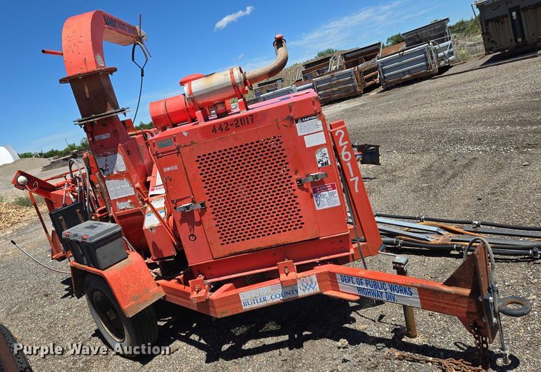 image for item EO0898 1997 Brush Bandit 200 XP wood chipper