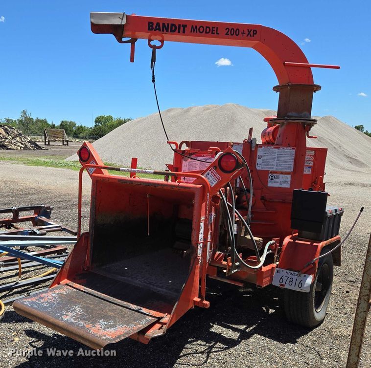 image for item EO0898 1997 Brush Bandit 200 XP wood chipper