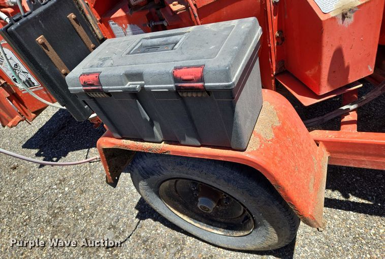 image for item EO0898 1997 Brush Bandit 200 XP wood chipper