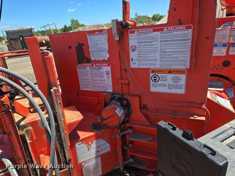 image for item EO0898 1997 Brush Bandit 200 XP wood chipper