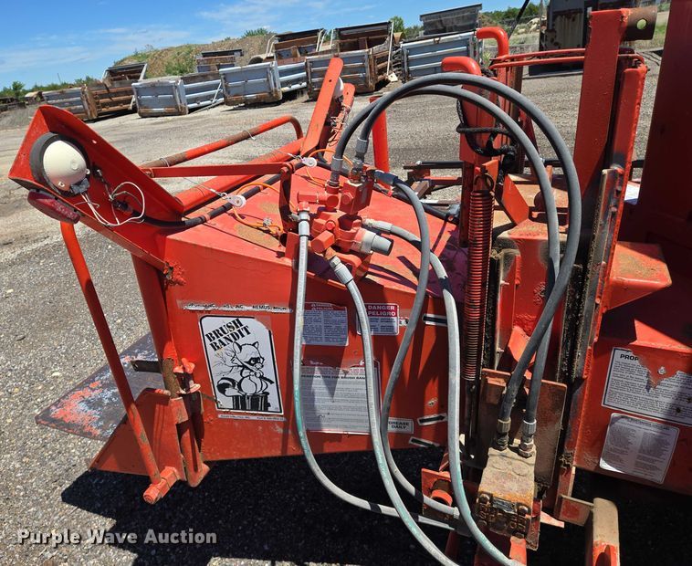 image for item EO0898 1997 Brush Bandit 200 XP wood chipper