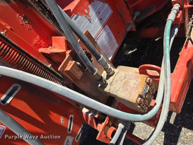 image for item EO0898 1997 Brush Bandit 200 XP wood chipper