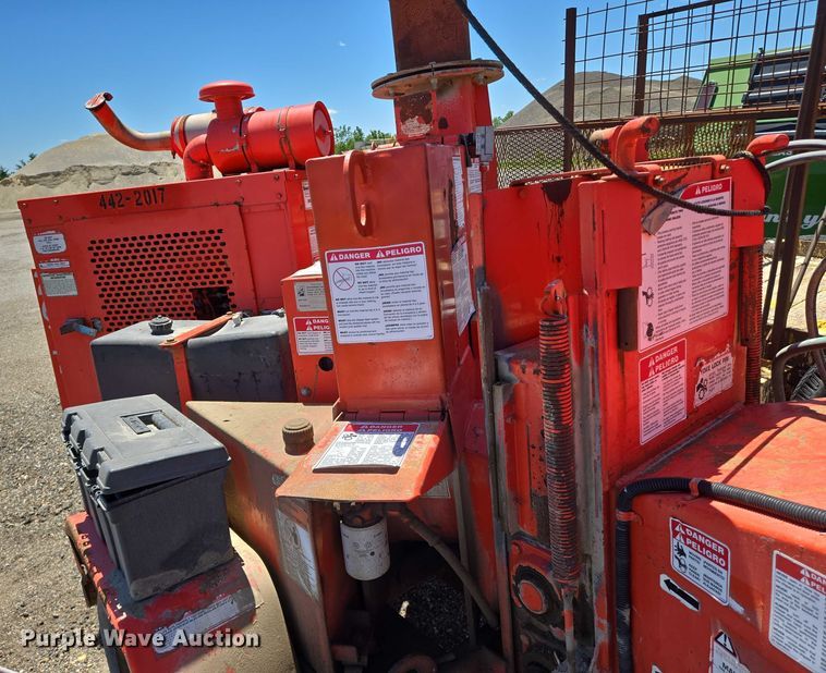 image for item EO0898 1997 Brush Bandit 200 XP wood chipper