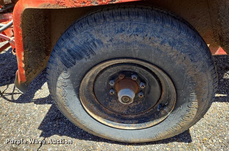 image for item EO0898 1997 Brush Bandit 200 XP wood chipper