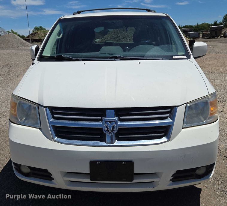 image for item EO0902 2010 Dodge Grand Caravan SXT van