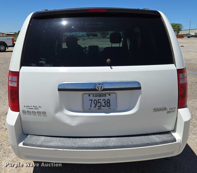 image for item EO0902 2010 Dodge Grand Caravan SXT van