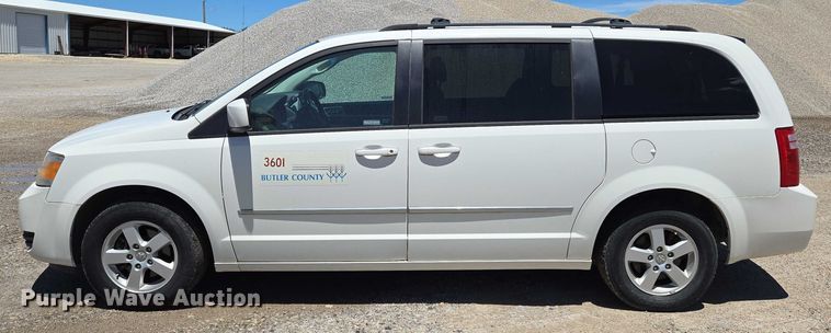 image for item EO0902 2010 Dodge Grand Caravan SXT van