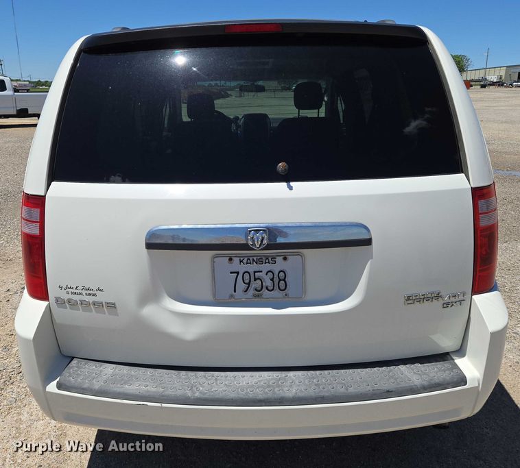 image for item EO0902 2010 Dodge Grand Caravan SXT van