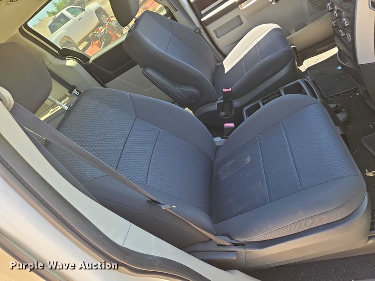 image for item EO0902 2010 Dodge Grand Caravan SXT van