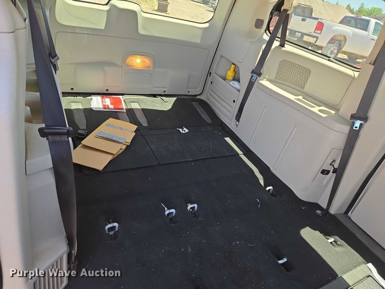 image for item EO0902 2010 Dodge Grand Caravan SXT van